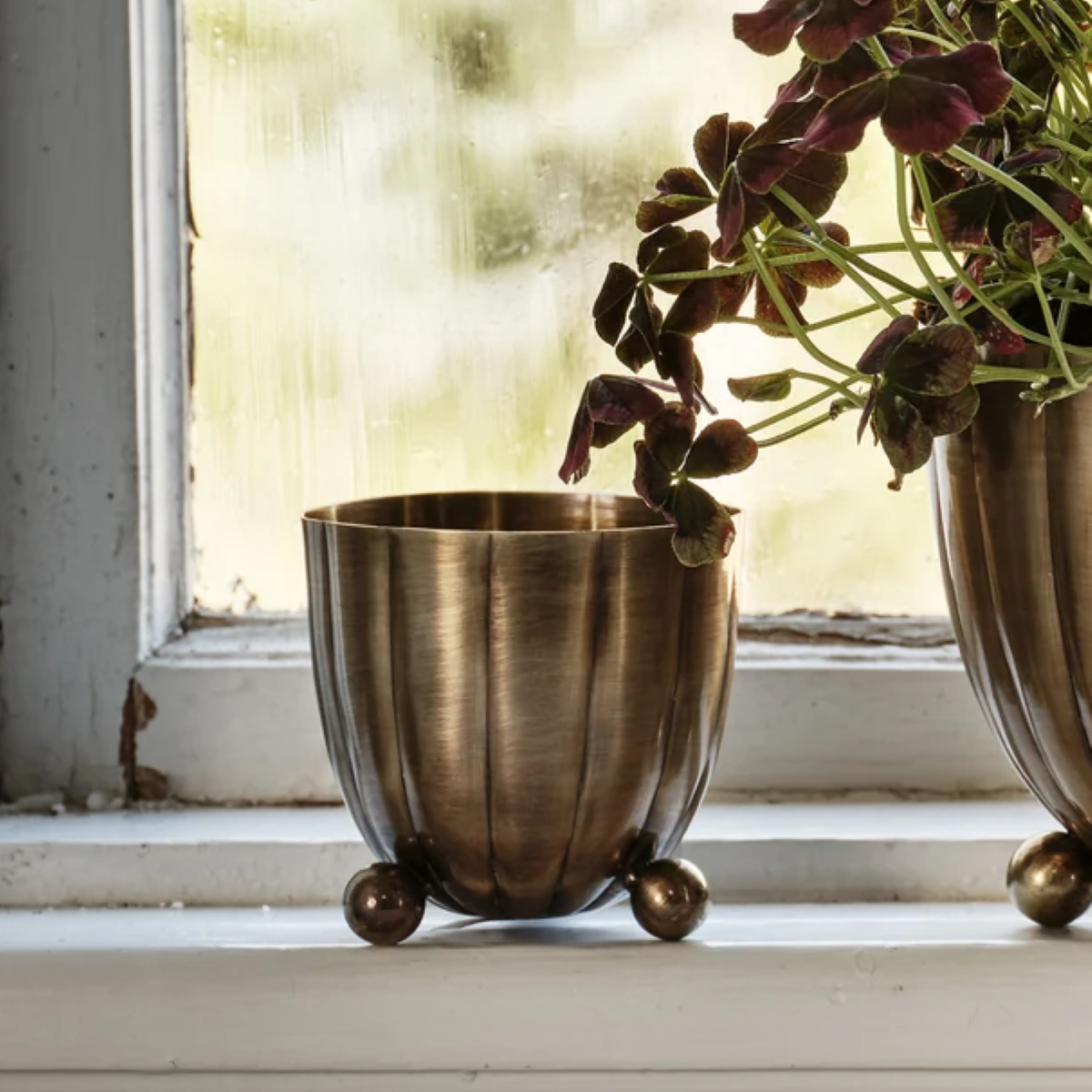 Kovový obal na květináč Vilmer - antik mosaz - Strömshaga AB - 8,5 x 8,5 cm - 1 ks